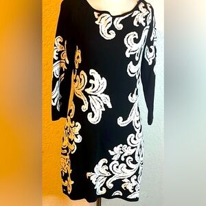 White House Black Market Black and White Sheath Dress 3/4 Sleeve